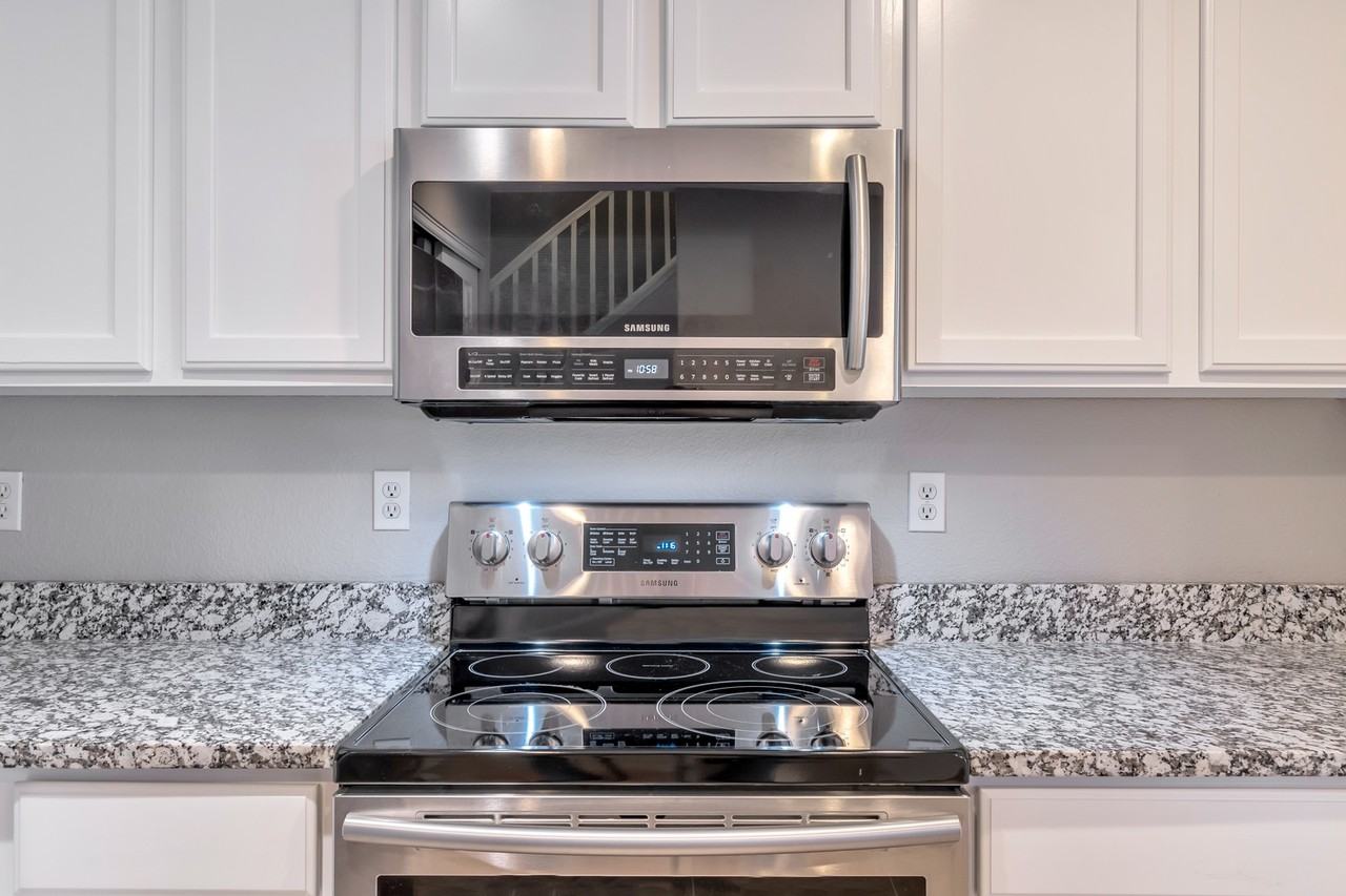 18761 E 58th Ave #D - Photo 2 of 23