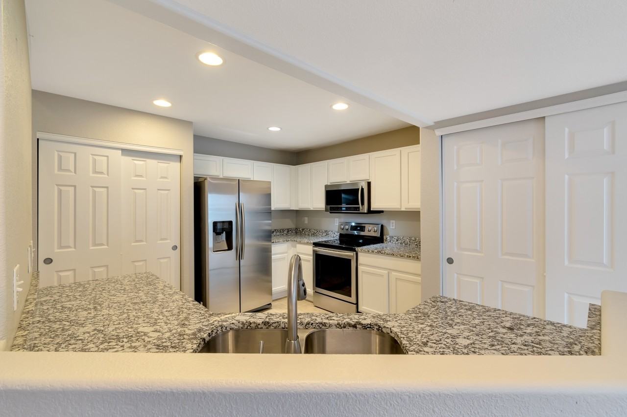 18761 E 58th Ave #D - Photo 5 of 23