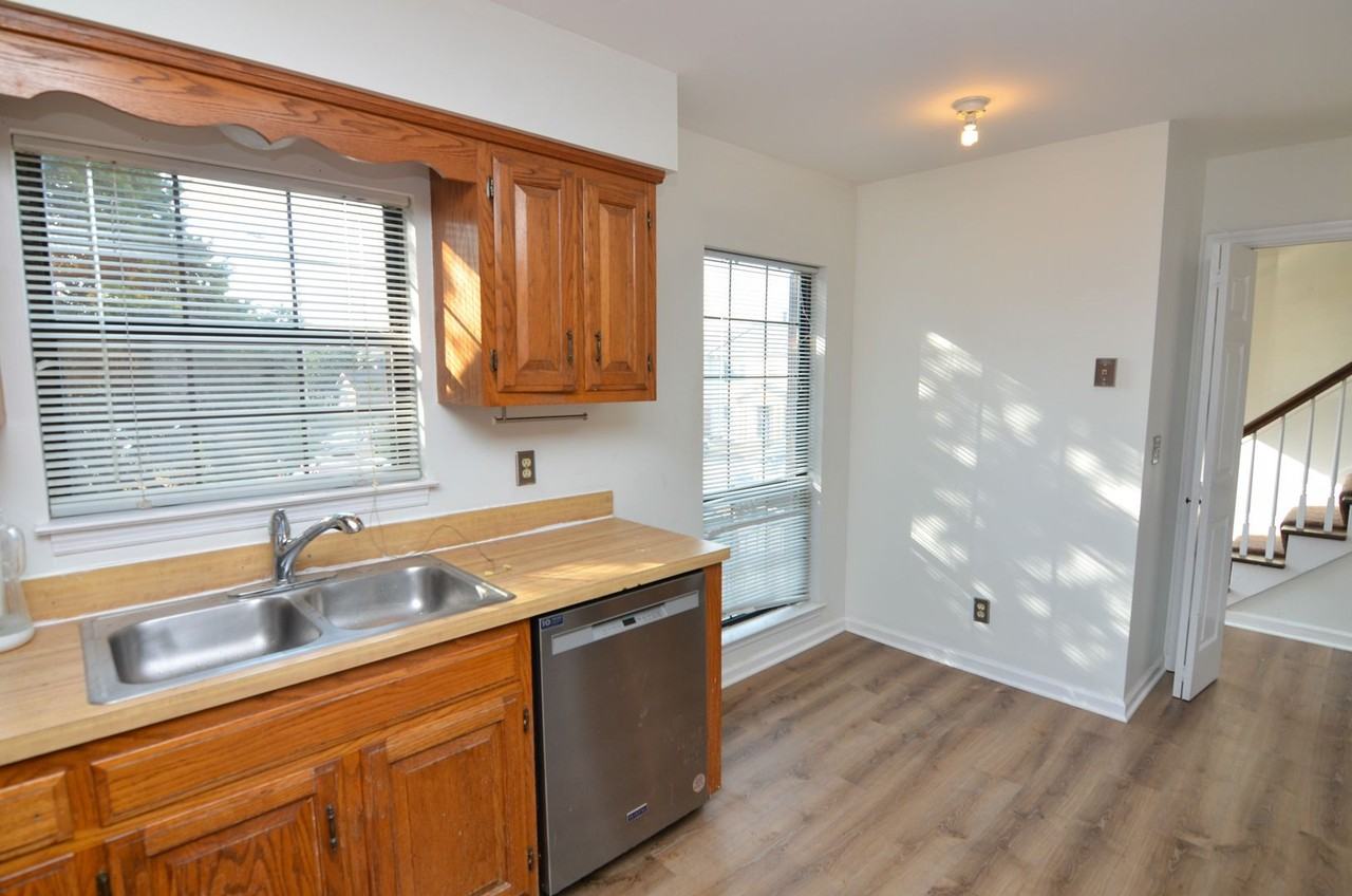 931 Brentwood Pt - Photo 5 of 17