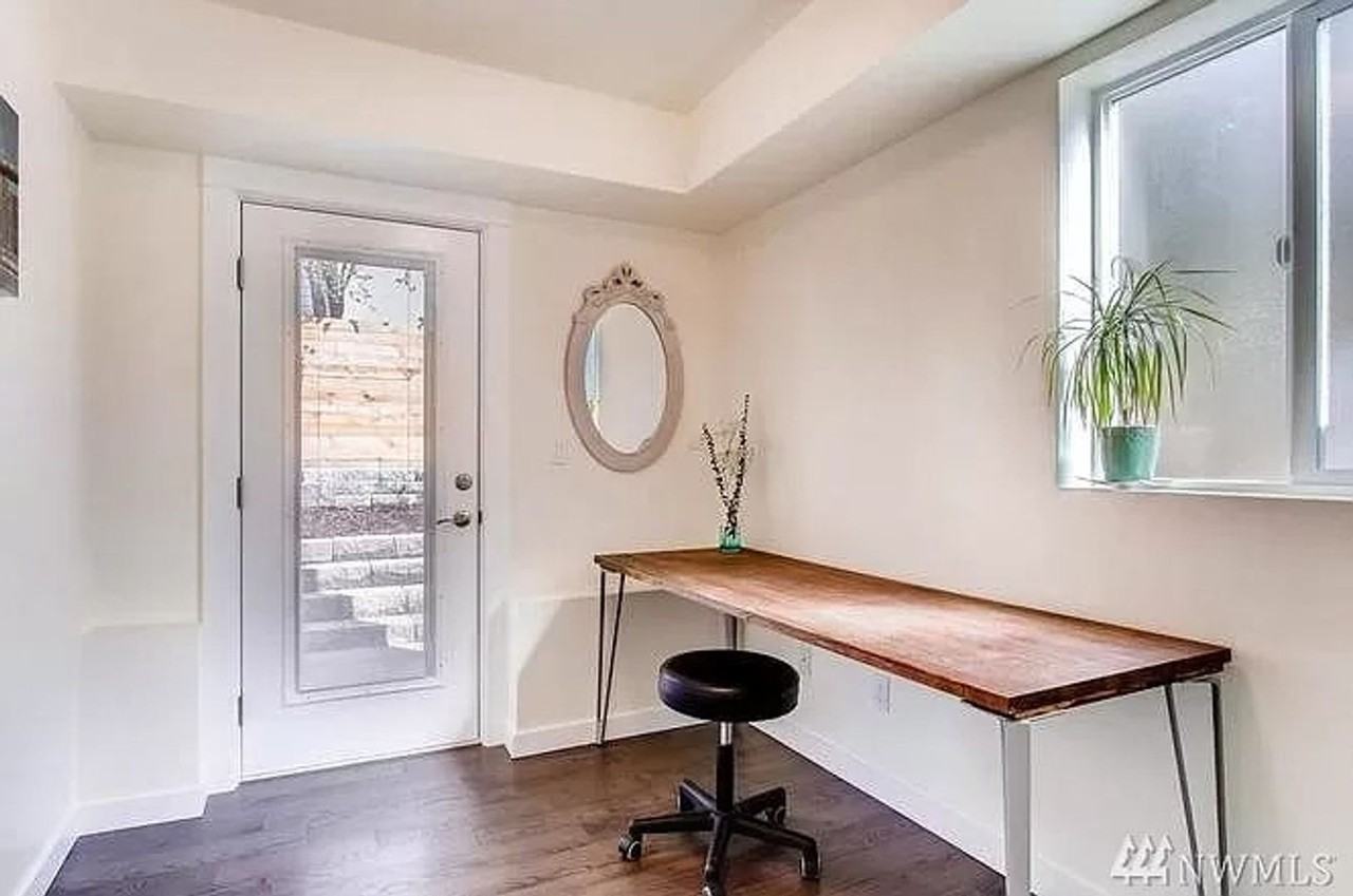 4627 S Frontenac St - Photo 6 of 23