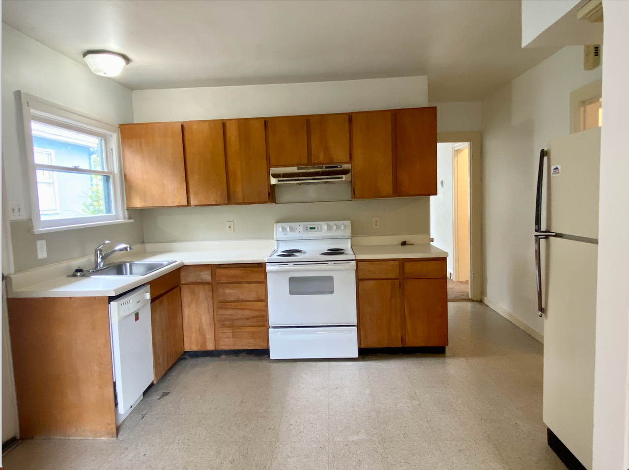 6031 25th Ave Ne - Photo 5 of 15