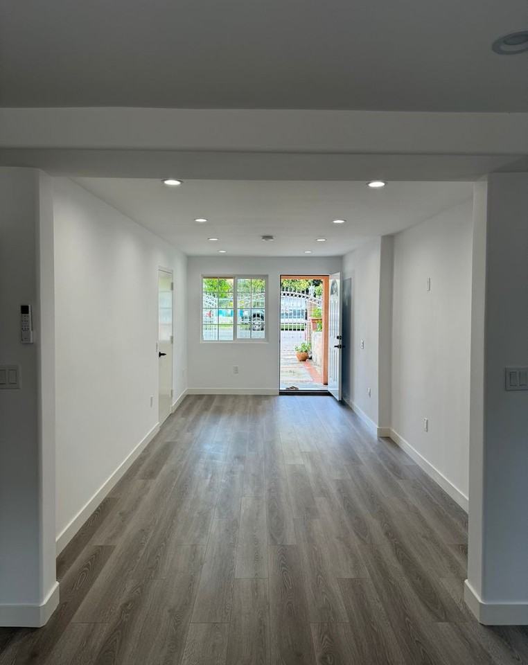 3048 1/2 Perlita Ave - Photo 4 of 12