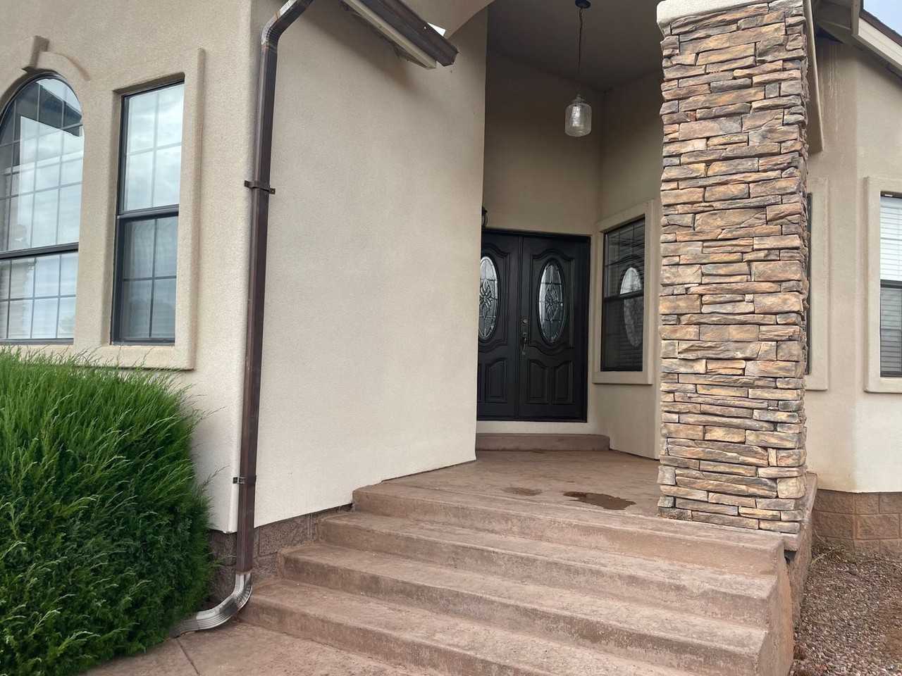1319 W 7th St S - Photo 3 of 32