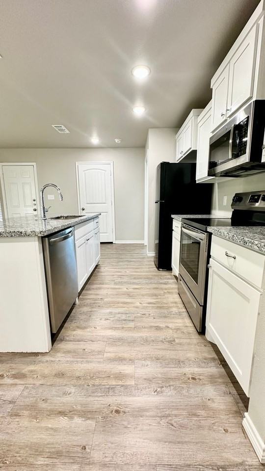 2634 Hickory Ave - Photo 6 of 11