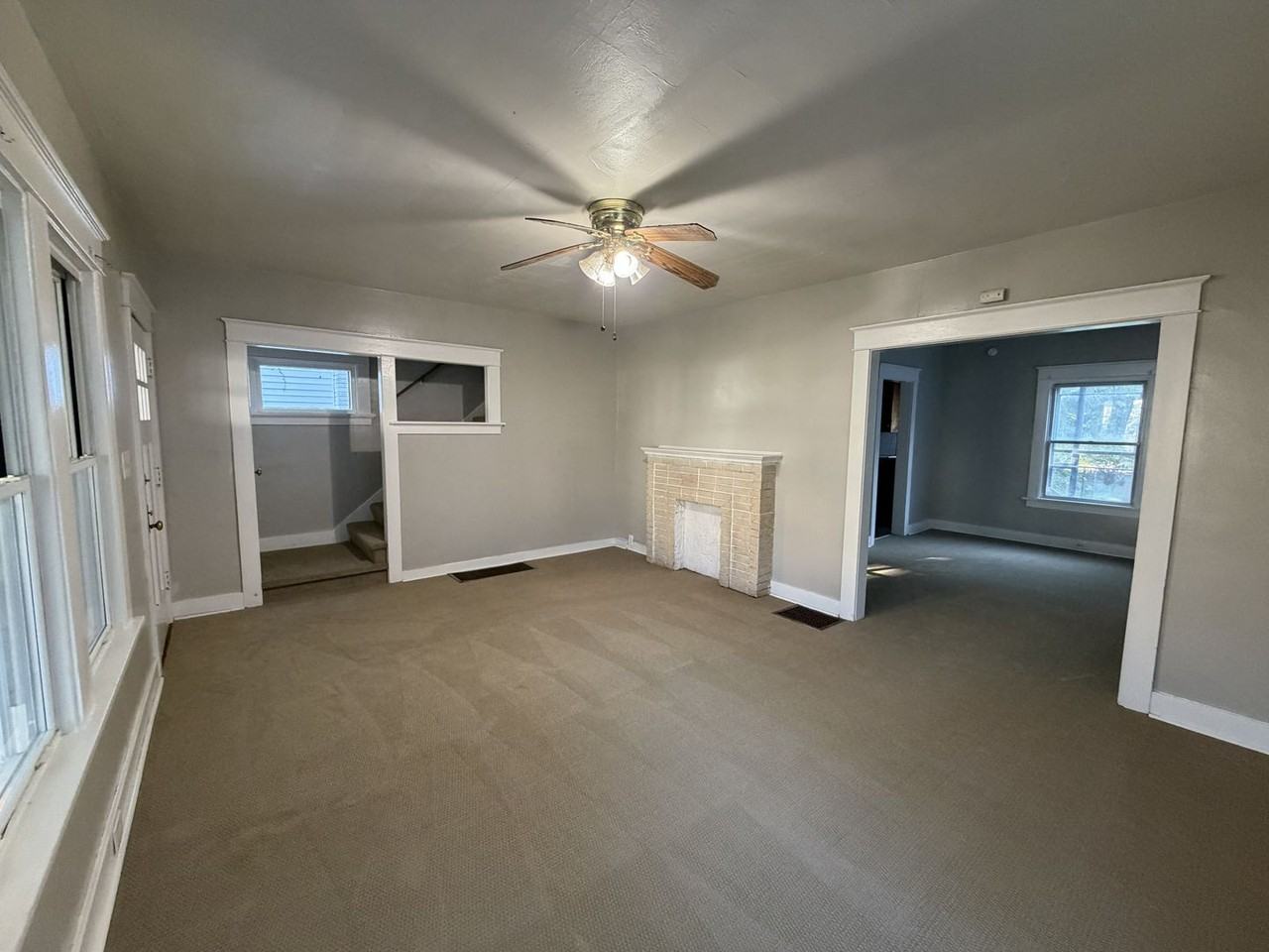 3944 Revere Dr - Photo 4 of 16