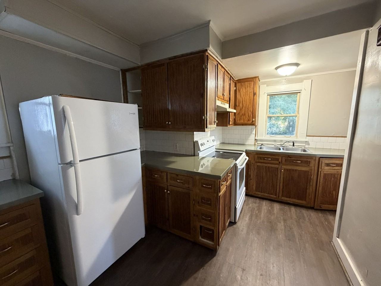 3944 Revere Dr - Photo 6 of 16