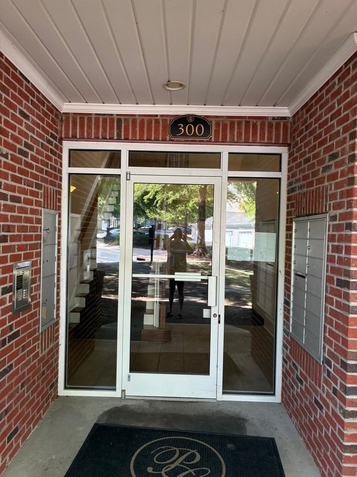 332 Providence Glen Dr - Photo 2 of 25