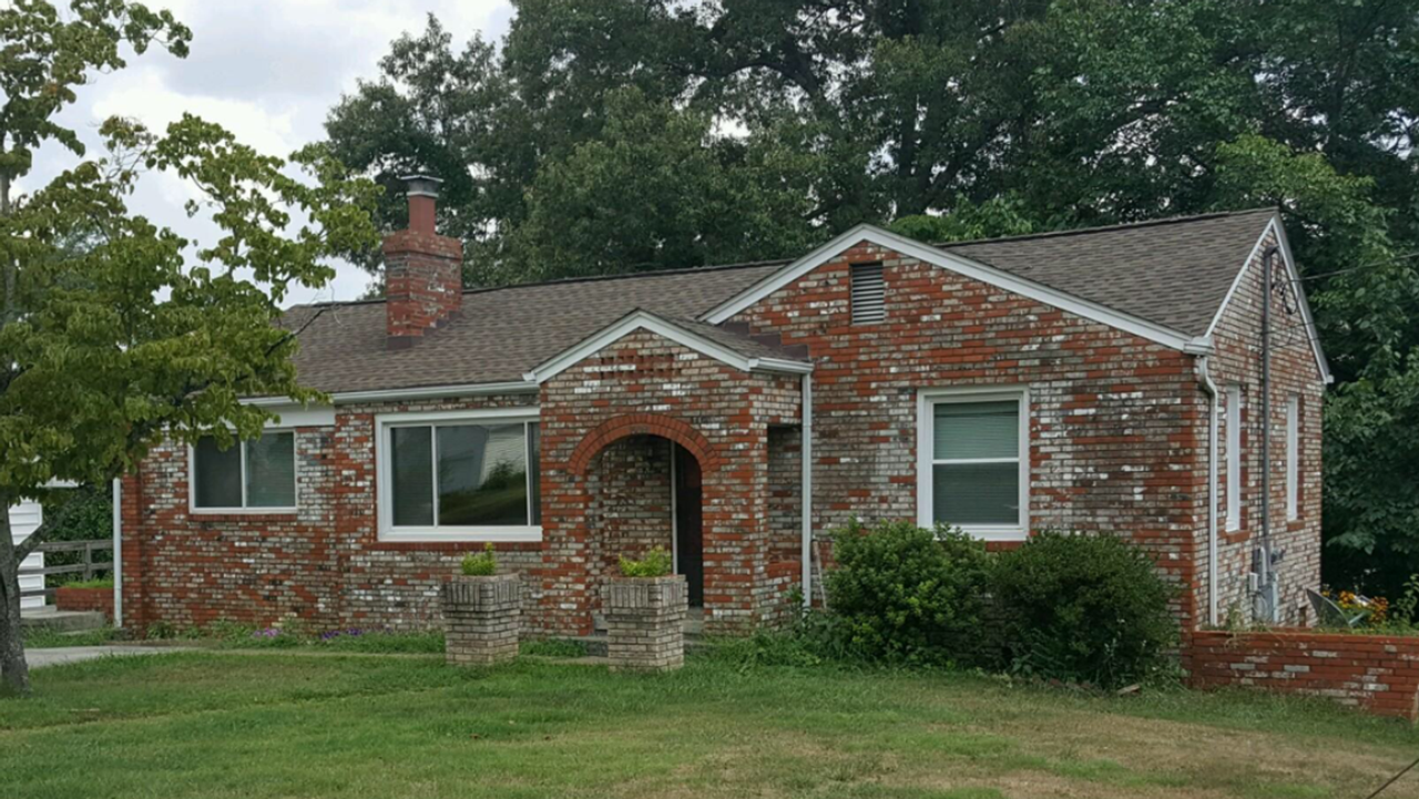 508 Oakcrest Rd - Photo 2 of 10