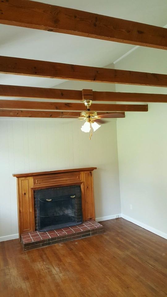 508 Oakcrest Rd - Photo 4 of 10