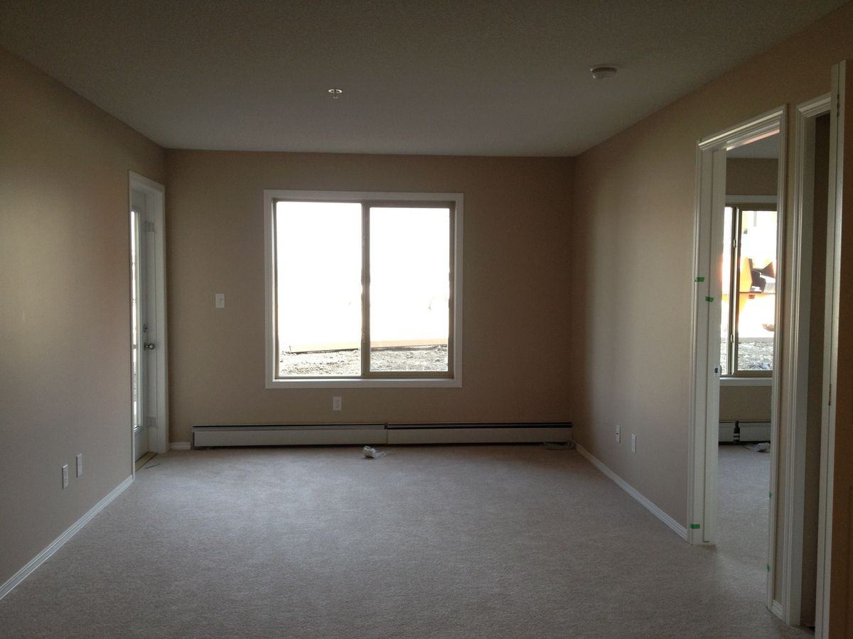 403 Mackenzie Way Sw - Photo 6 of 24