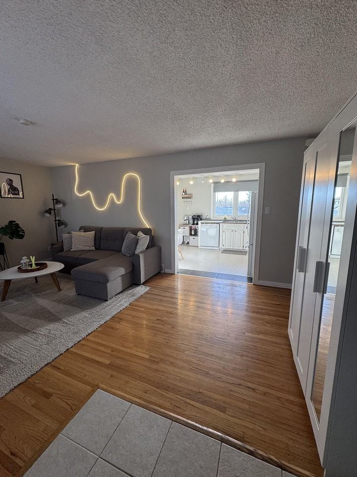 4515 35 Ave Sw