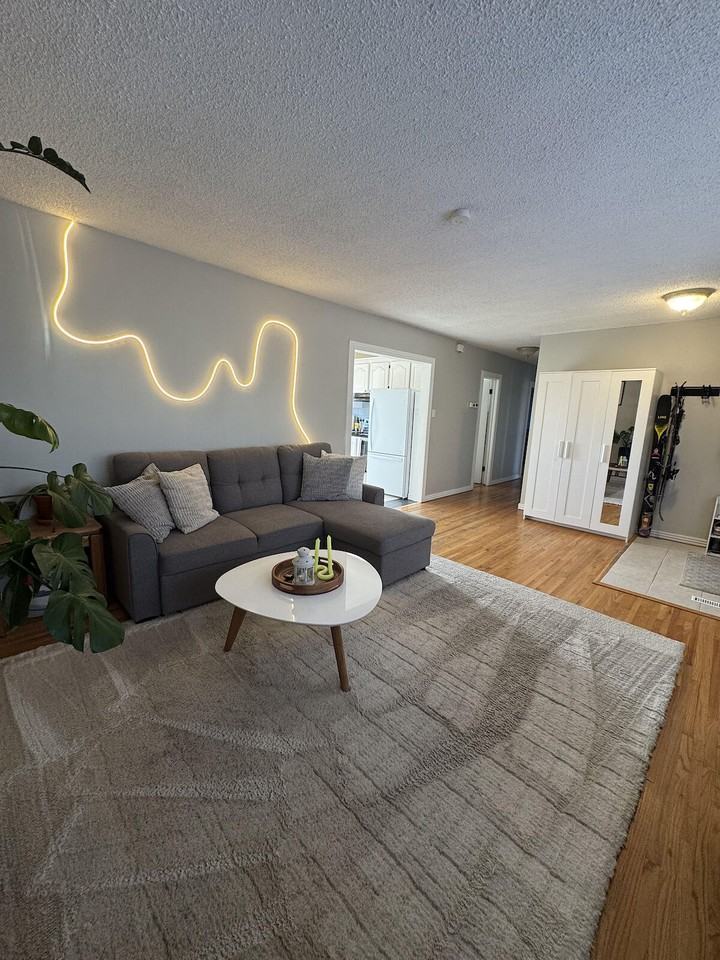 4515 35 Ave Sw - Photo 4 of 20