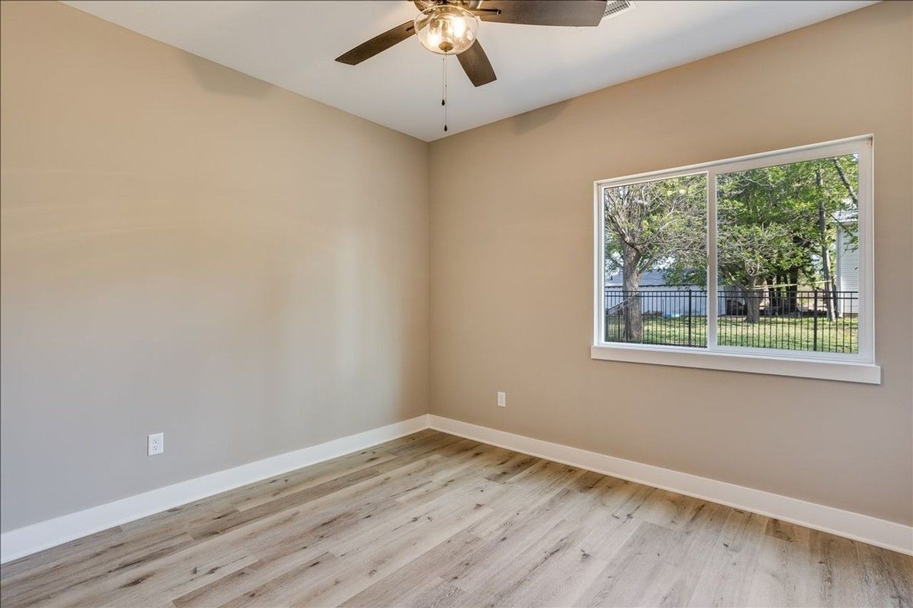 4428 N Sandplum St - Photo 2 of 18