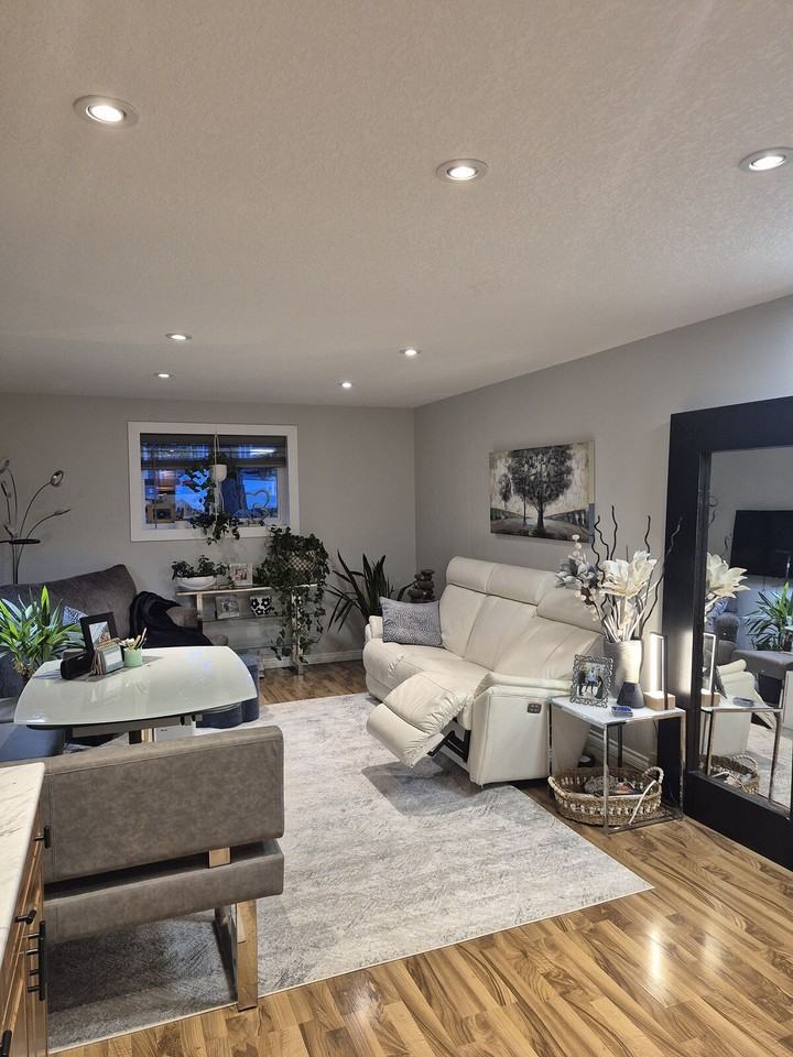 573 Macewan Dr Nw - Photo 2 of 13