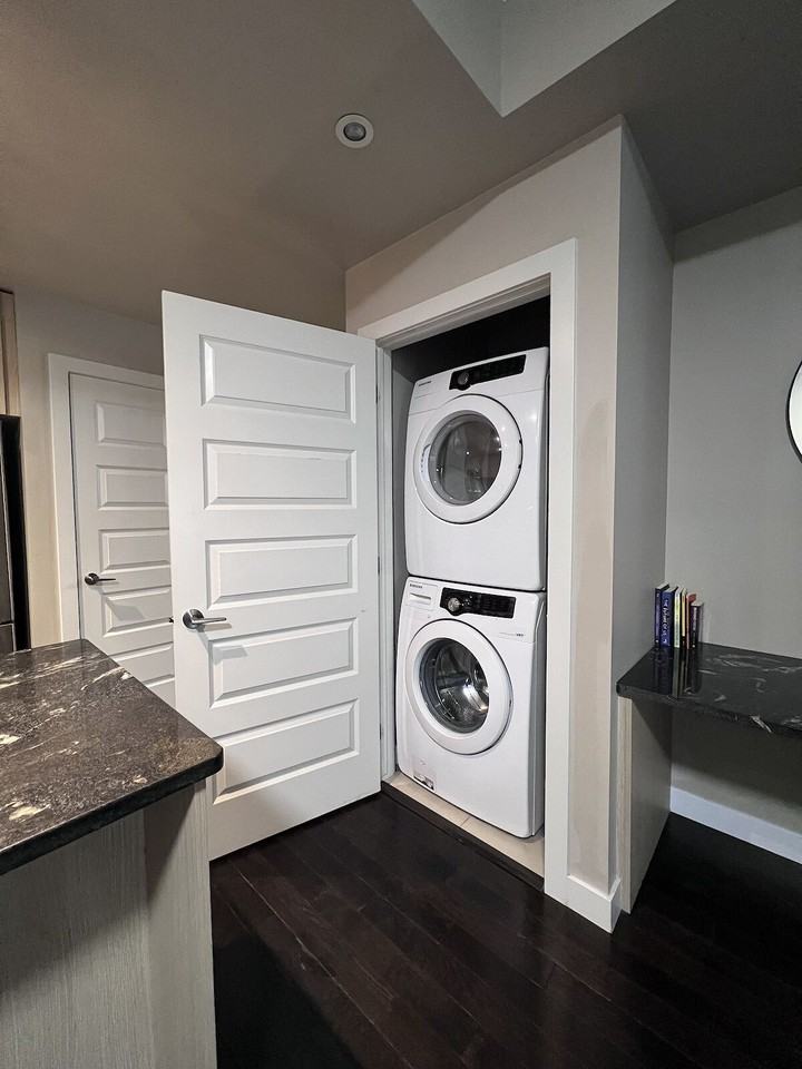 10140 150 St Nw - Photo 6 of 17