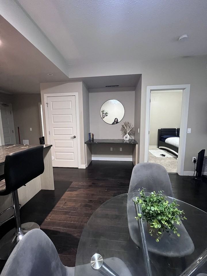 10140 150 St Nw - Photo 7 of 17