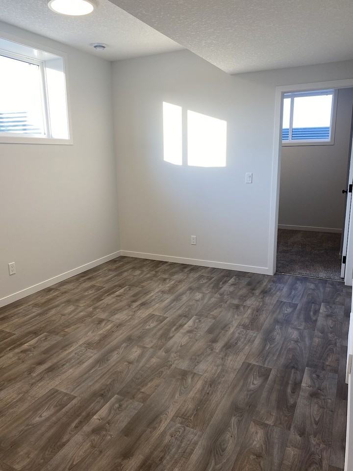 15220 Seton - Photo 2 of 9