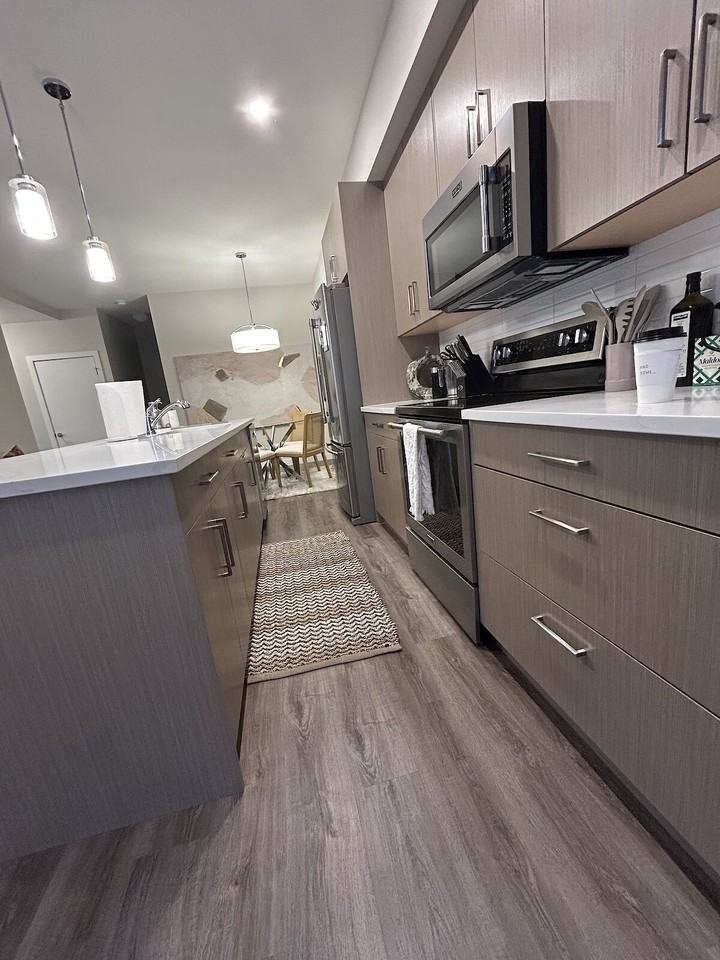 651 3 Ave Nw Unit 2 - Photo 4 of 25