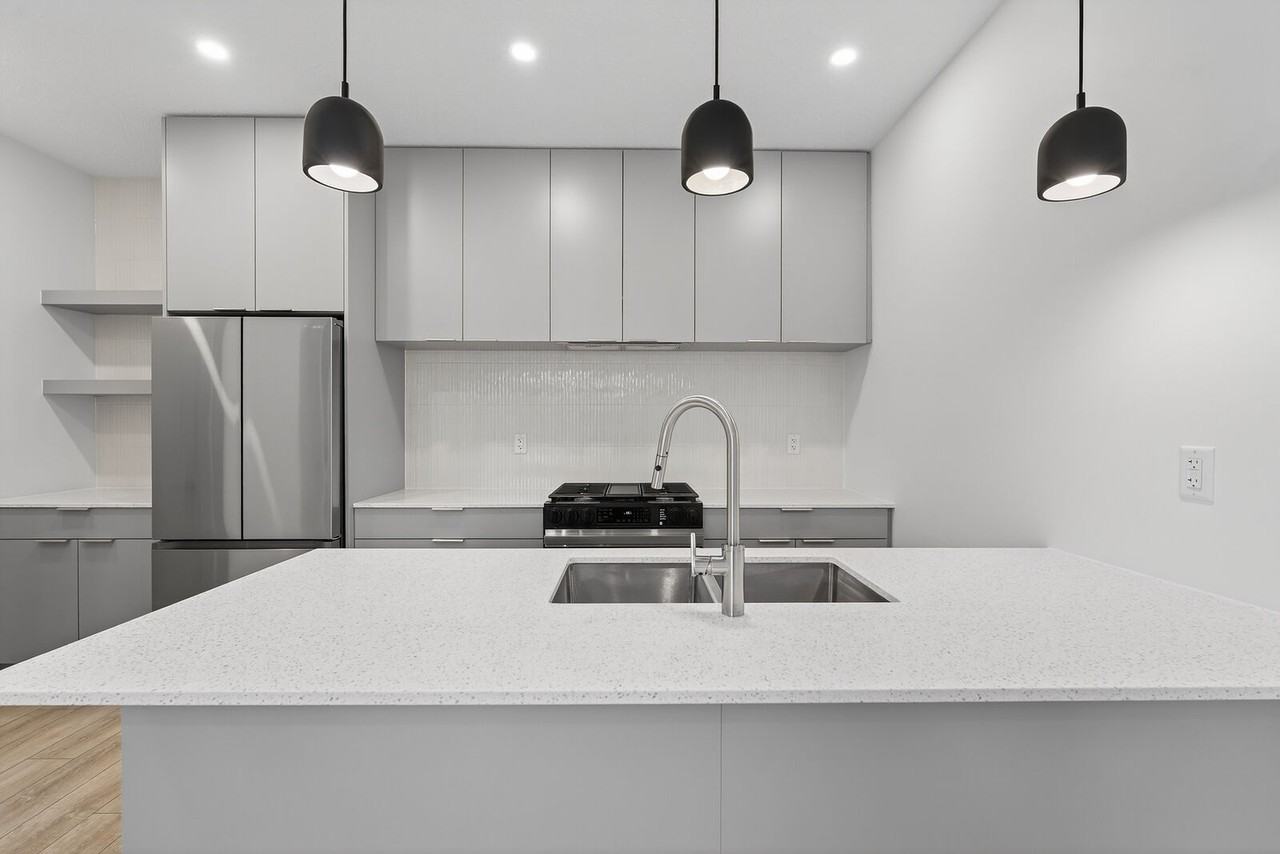 11702 125 St Nw - Photo 2 of 16