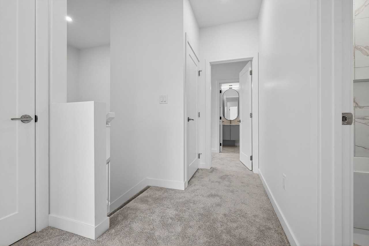 11702 125 St Nw - Photo 4 of 16