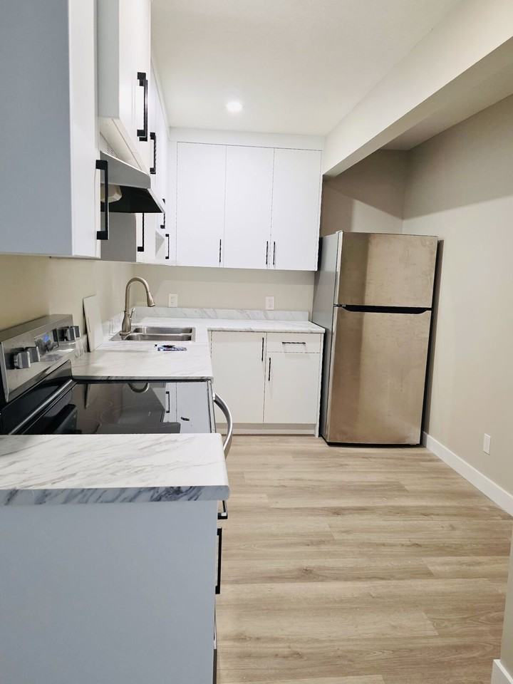 290 Prestwick Close Se - Photo 4 of 11