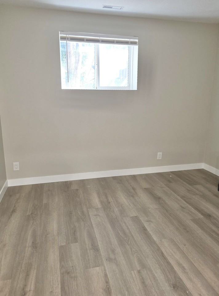 290 Prestwick Close Se - Photo 5 of 11