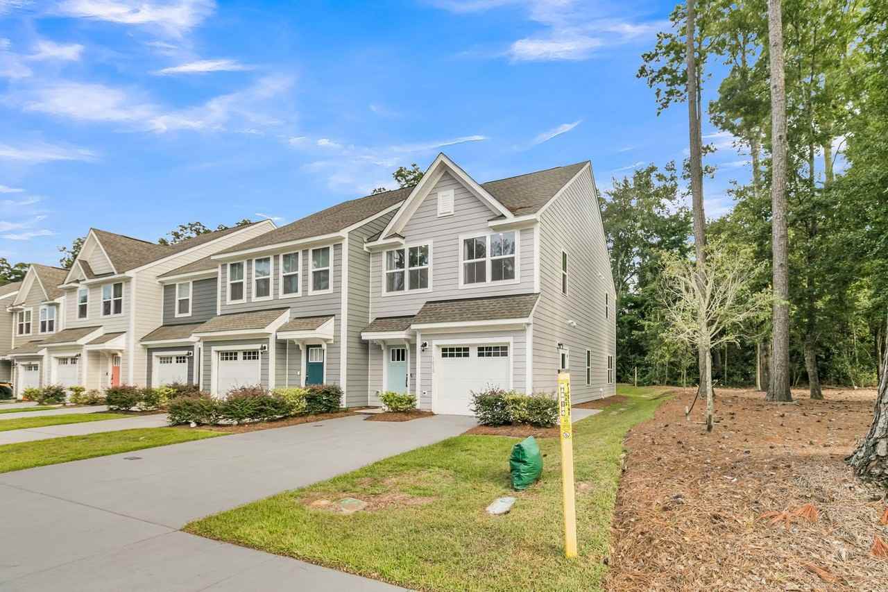 1010 Crescent Cove Ln - Photo 3 of 46