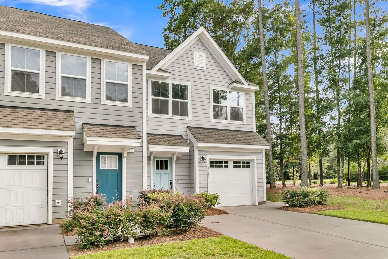 1010 Crescent Cove Ln - Photo 5 of 46