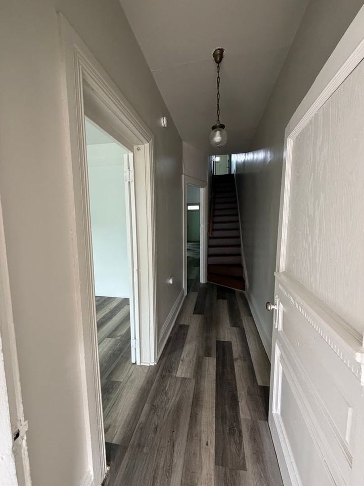 261 W Jackson St - Photo 4 of 19