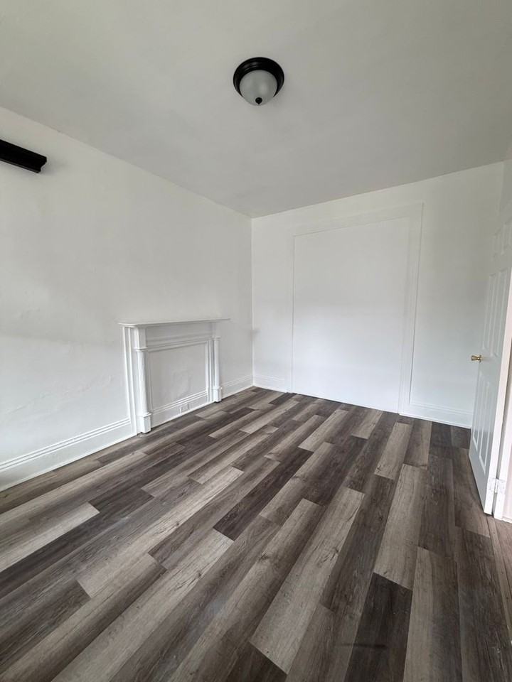 261 W Jackson St - Photo 5 of 19