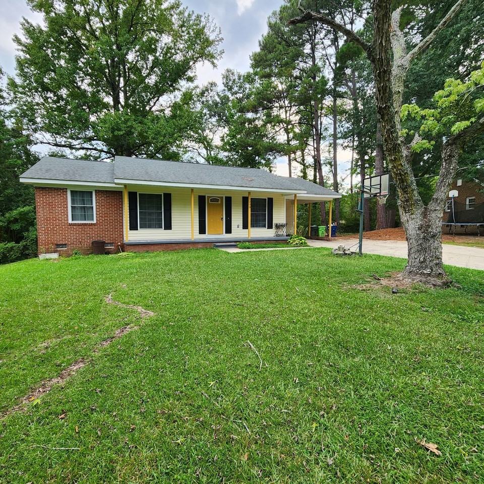 1208 Thames Ct - Photo 2 of 27