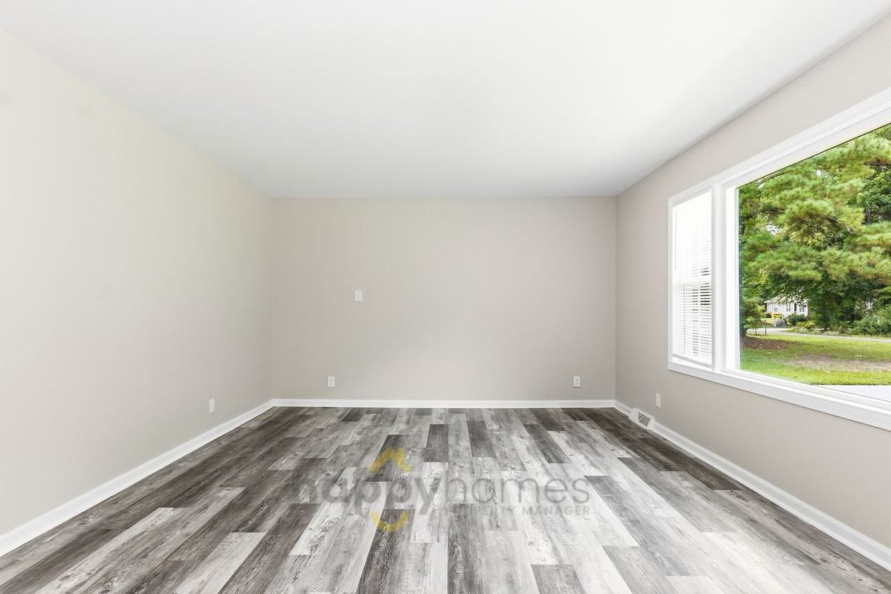 508 Whiterock Ln - Photo 4 of 17