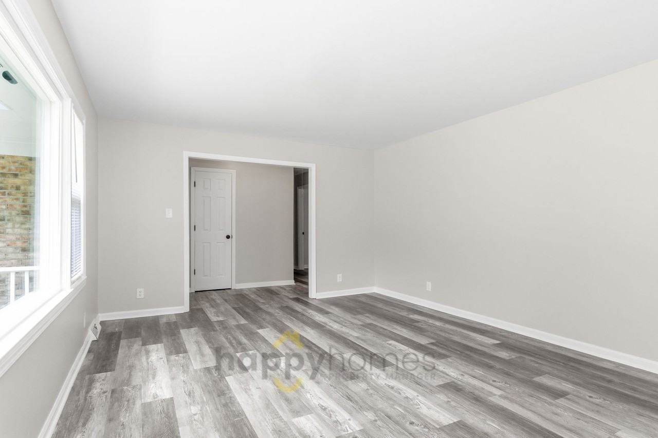 508 Whiterock Ln - Photo 5 of 17