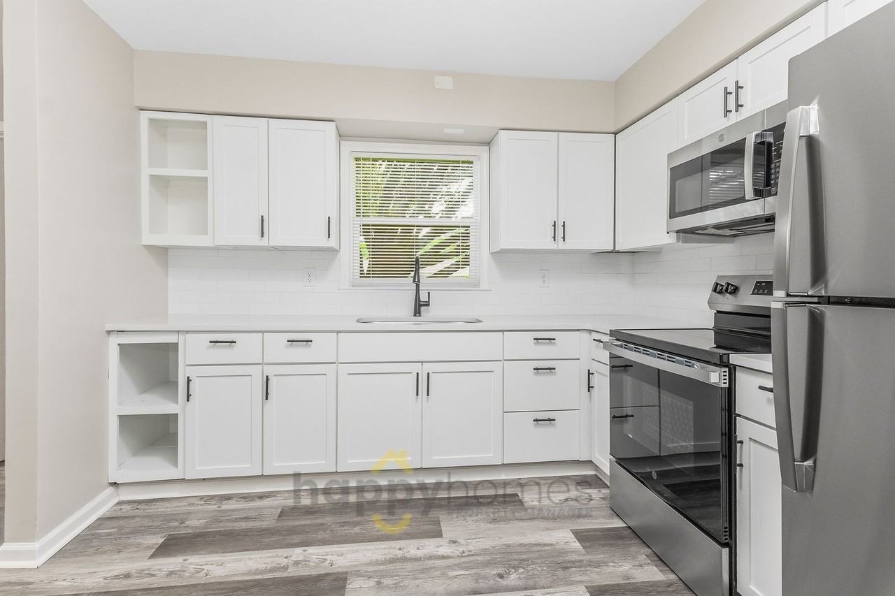 508 Whiterock Ln - Photo 6 of 17