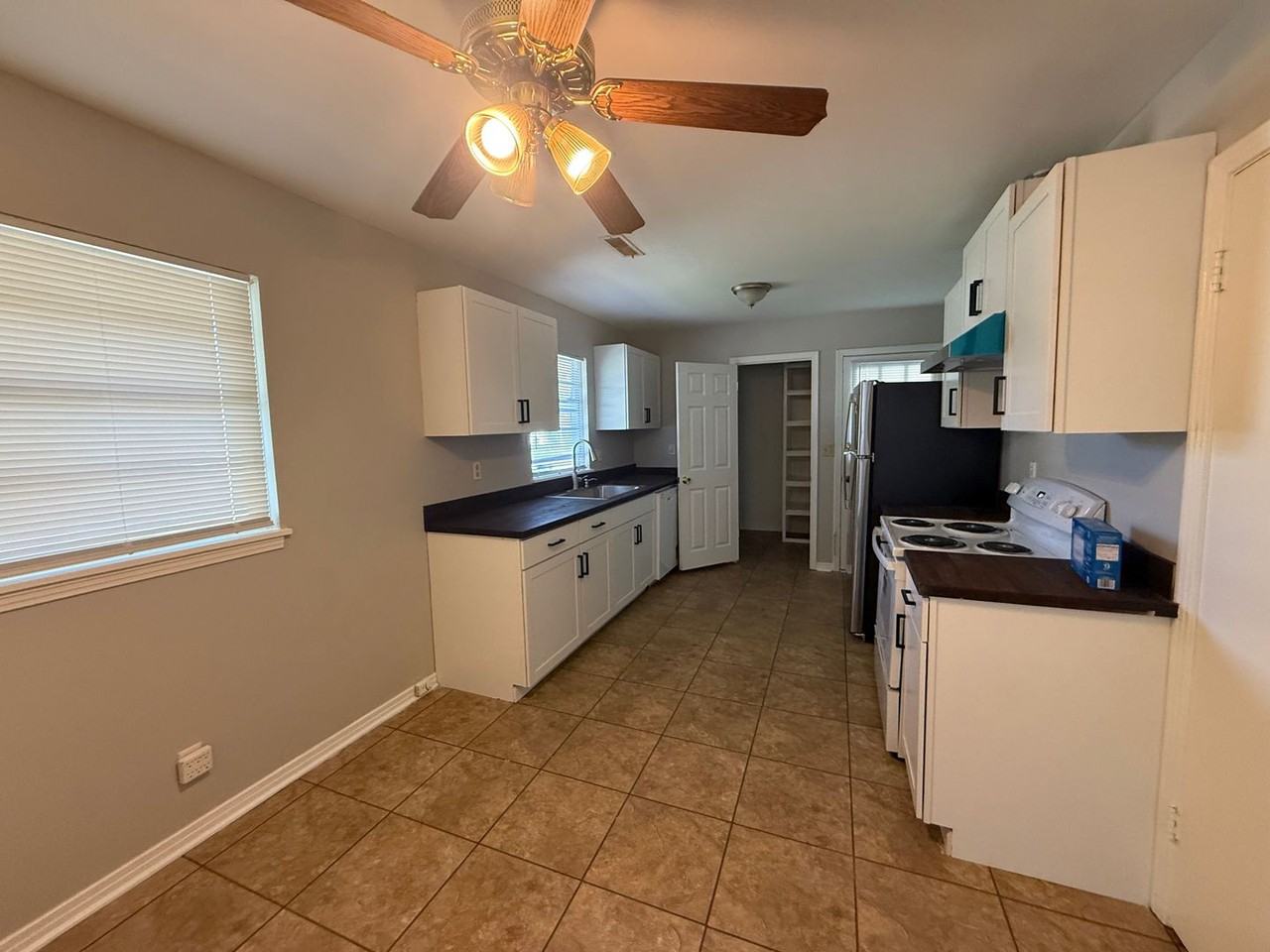 1718 Marlborough Blvd - Photo 5 of 8