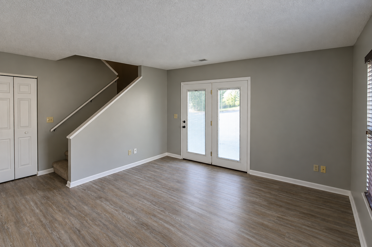 35 Denton Ave - Photo 2 of 17