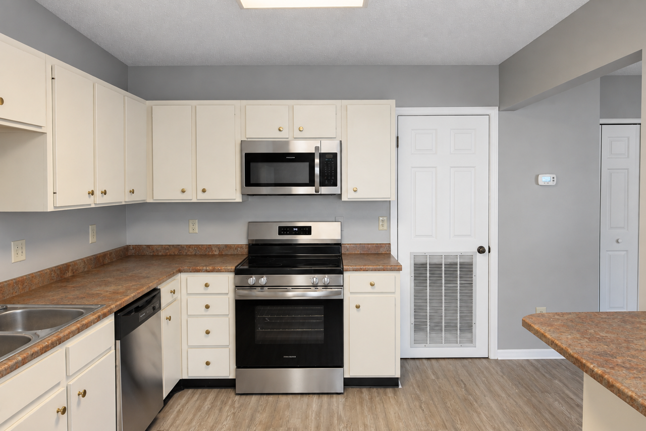 35 Denton Ave - Photo 6 of 17