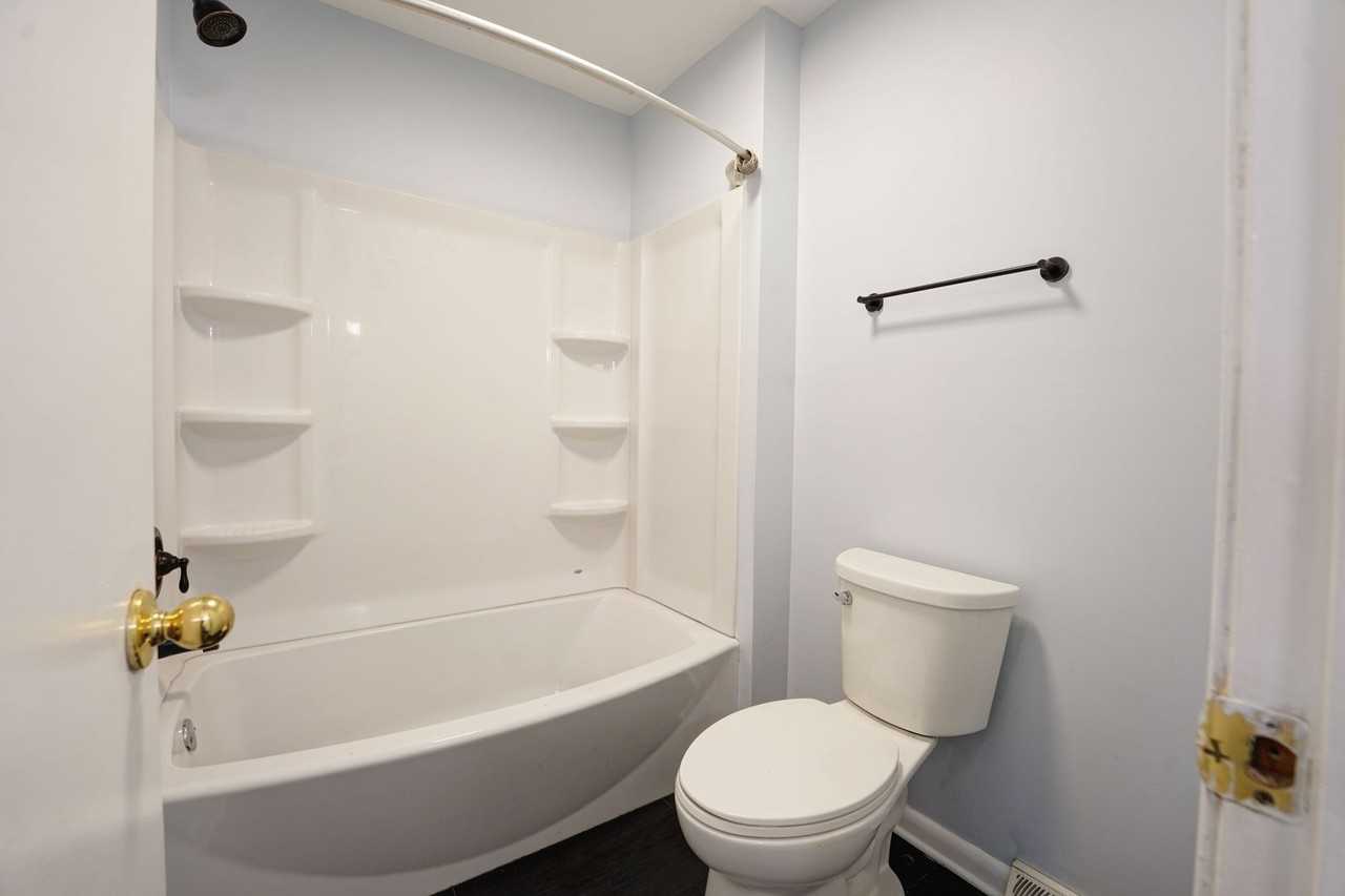 203 Walker Dr - Photo 4 of 26