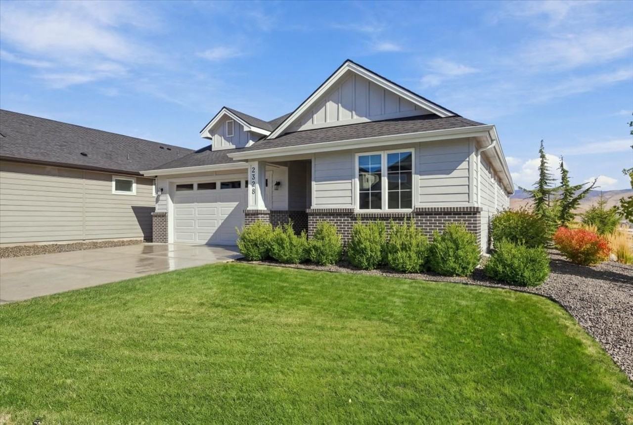 2328 E Danzee Dr - Photo 2 of 26