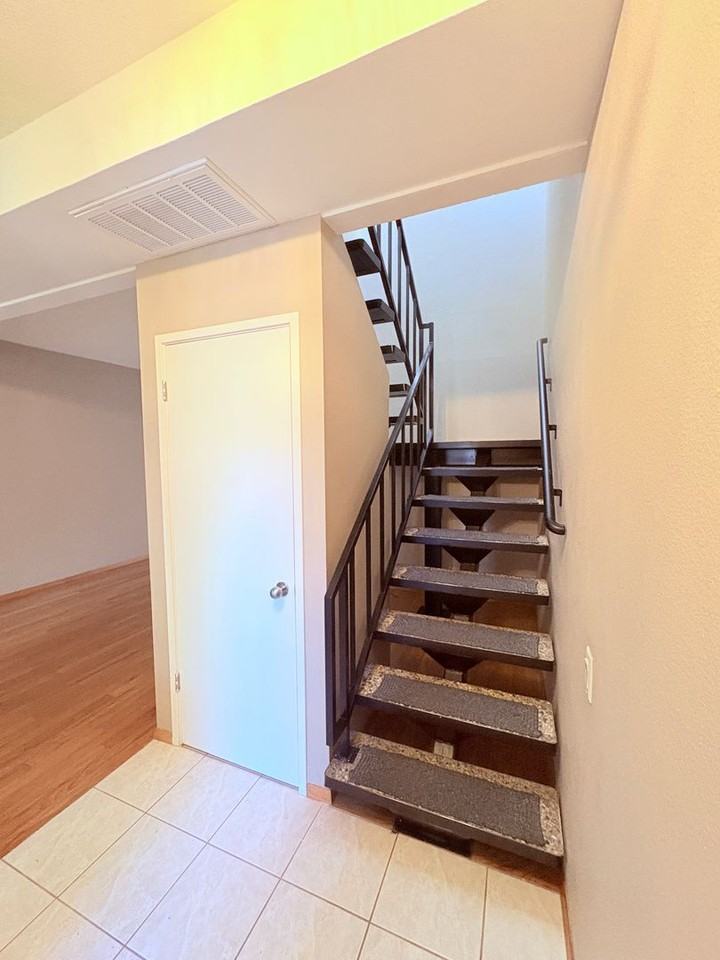 5106 Griffin Oaks Ln - Photo 2 of 15