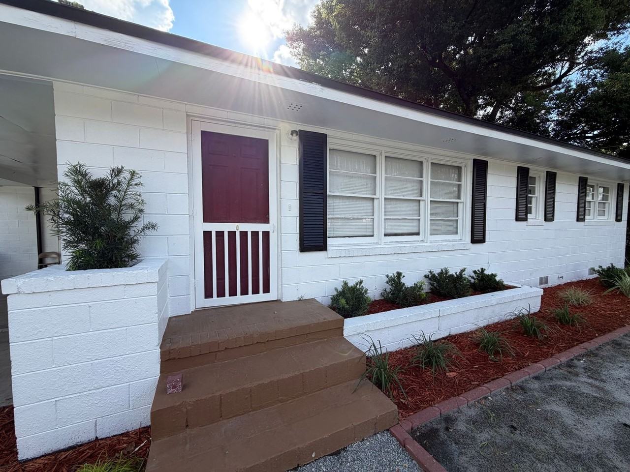 2920 Mimosa Rd - Photo 3 of 9