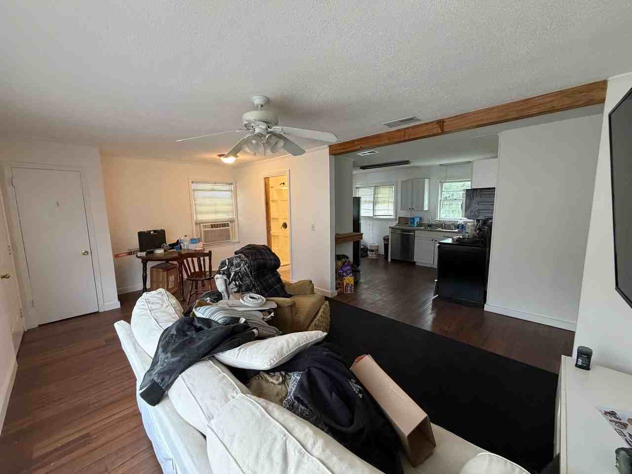 2920 Mimosa Rd - Photo 5 of 9