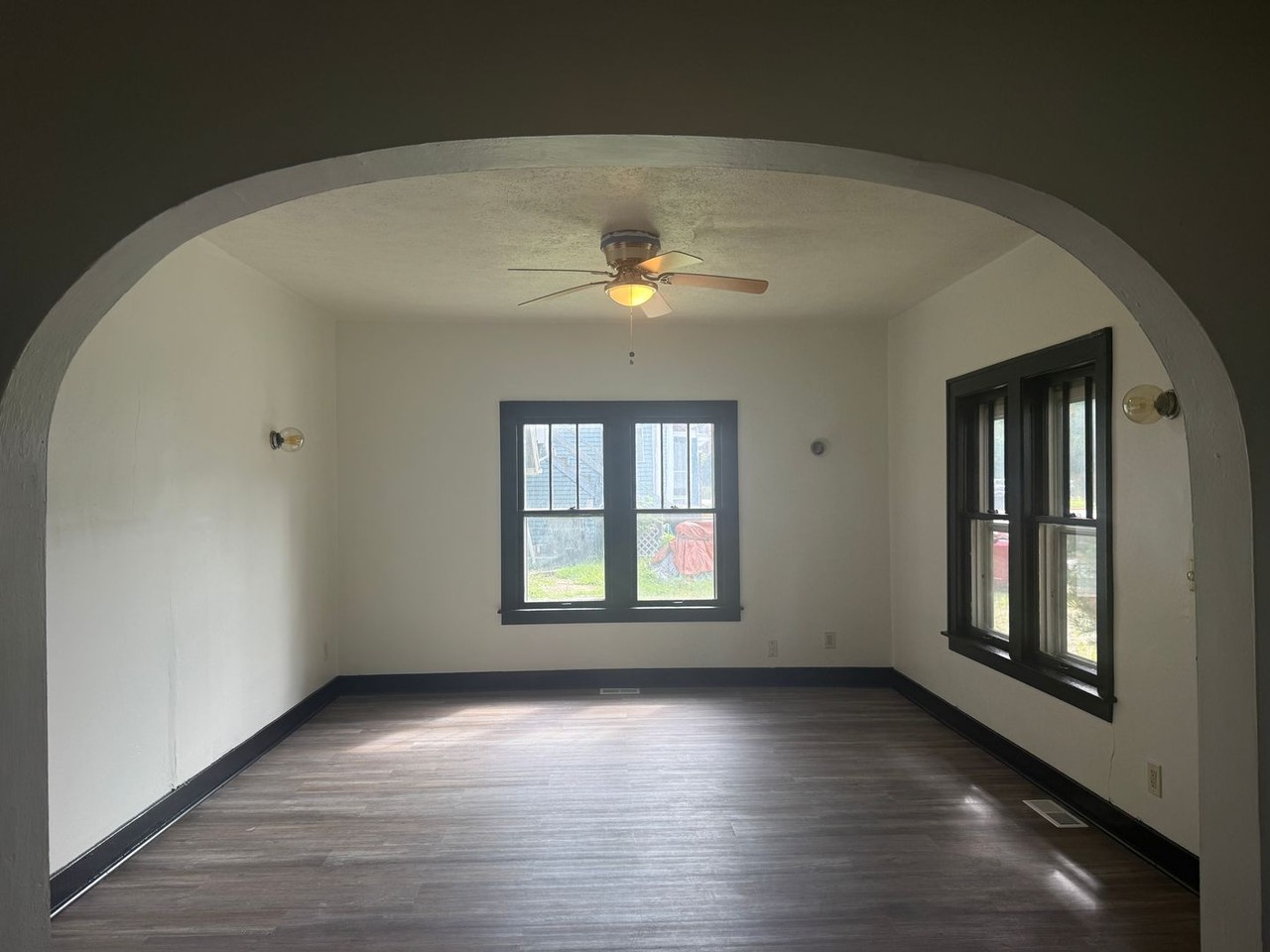1718 Rainey St - Photo 5 of 17