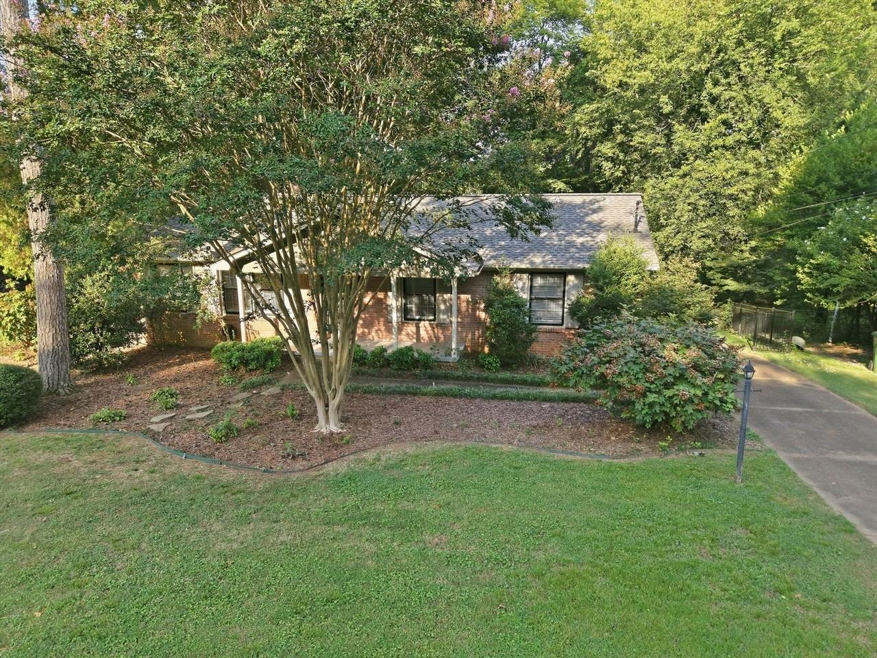4006 Devon St Se - Photo 4 of 24