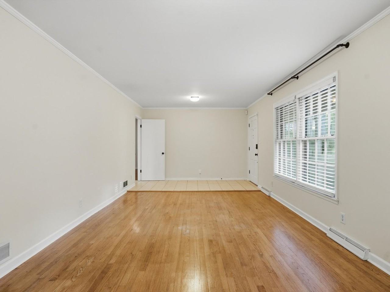 4006 Devon St Se - Photo 6 of 24