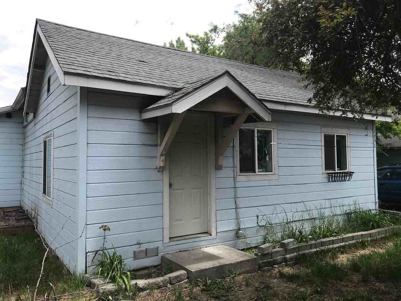 1751 Derby St - Photo 2 of 25