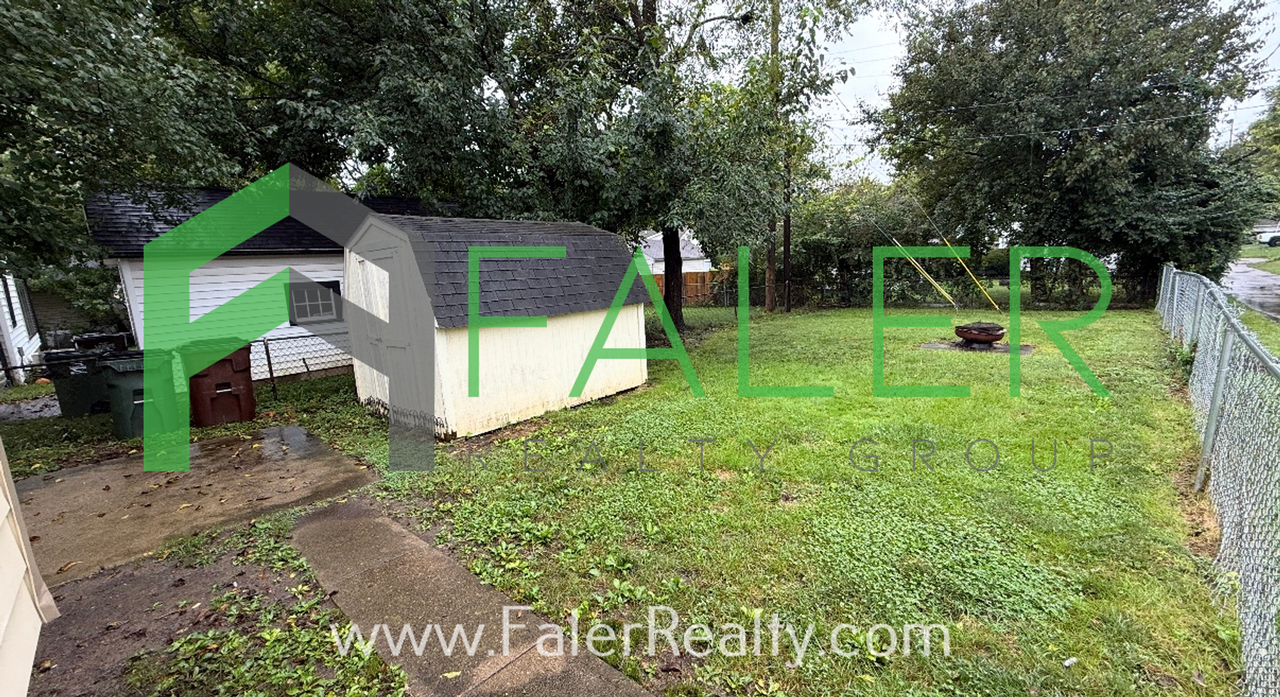 3015 Dwight Ave - Photo 3 of 18