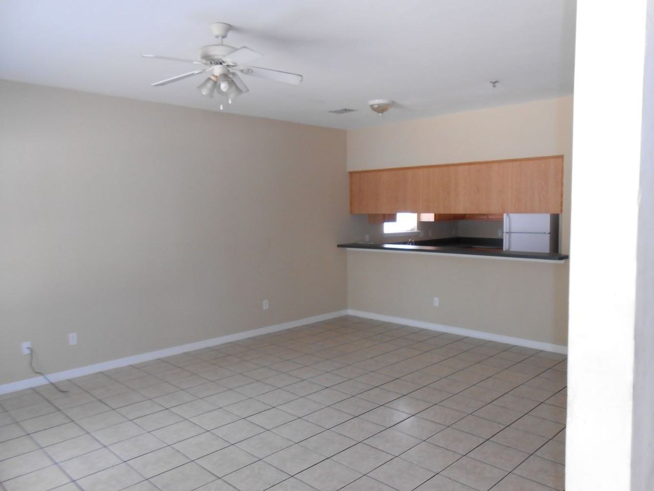 709 W. St. Augustine Street - Photo 3 of 11