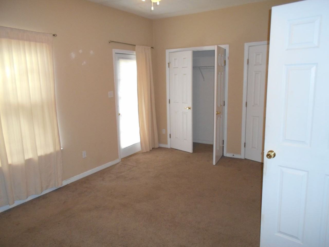709 W. St. Augustine Street - Photo 7 of 11