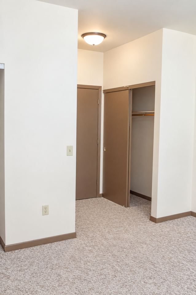 Civic Arms Apartment Homes - Photo 5 of 10